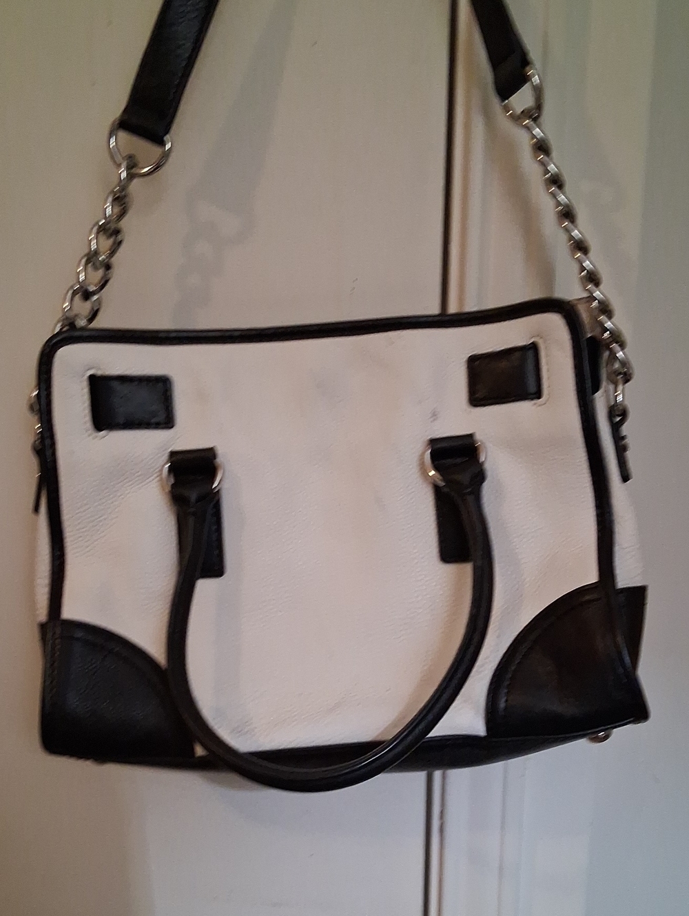 Black & White Structured Satchel Handbag with Chain Strap..Original Bag Cover.. - Picture 3 of 7